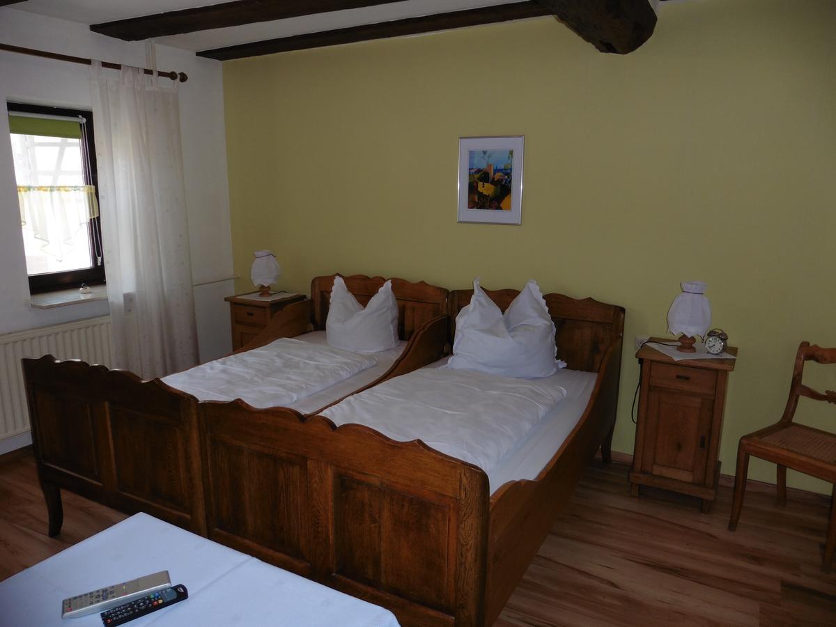 Gasthof Rockensuess Schwalmstadt Phòng bức ảnh