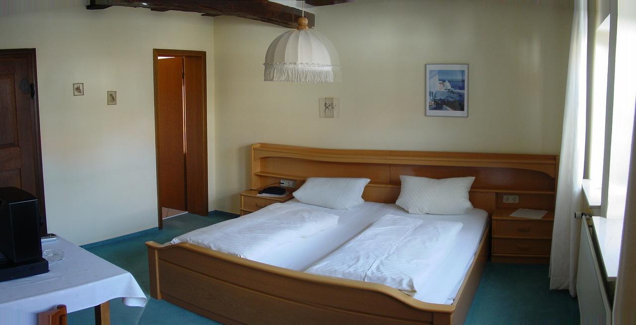 Gasthof Rockensuess Schwalmstadt Phòng bức ảnh