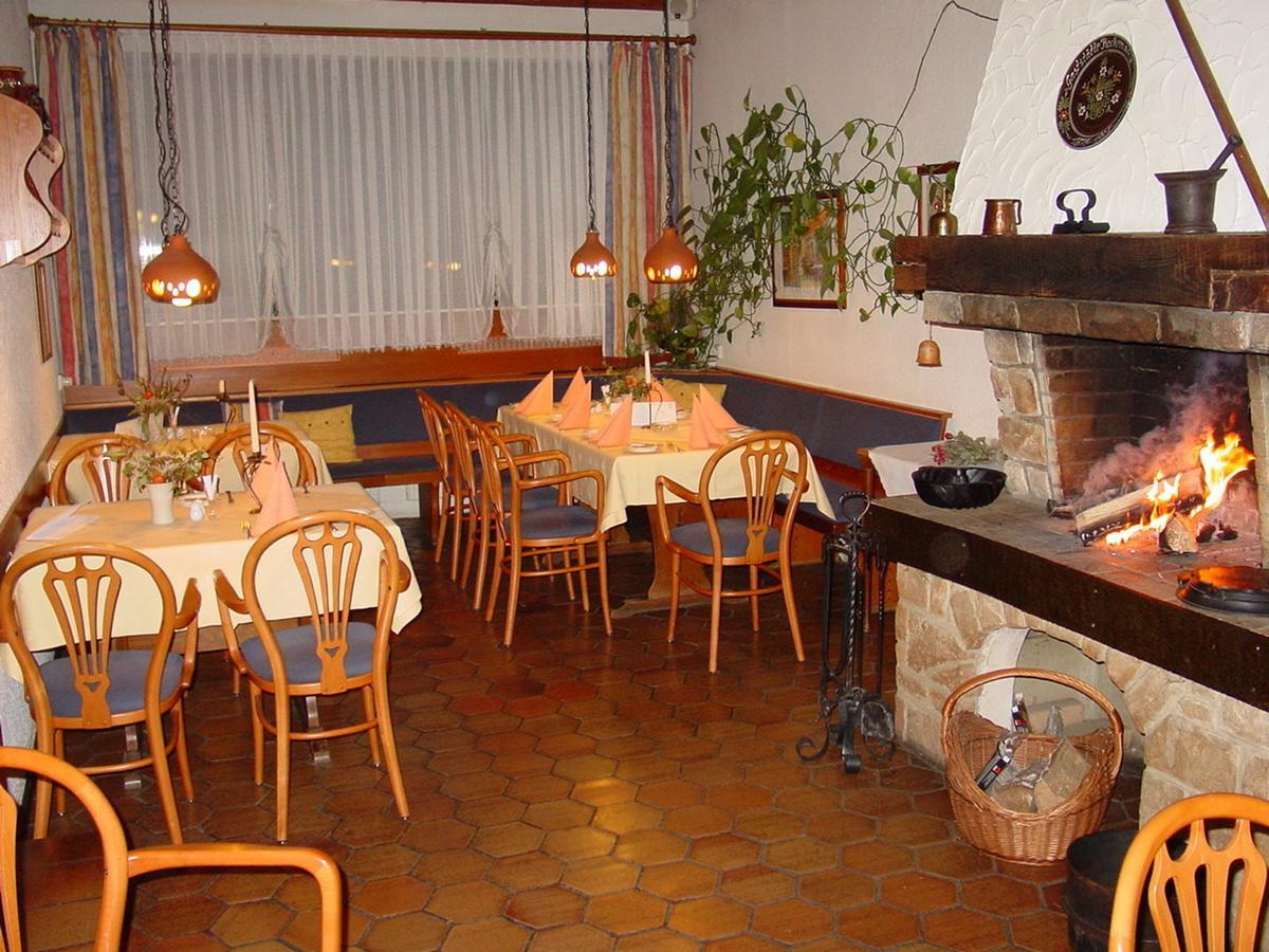 Gasthof Rockensuess Schwalmstadt Ngoại thất bức ảnh